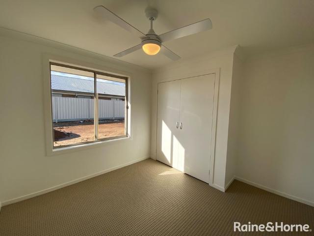 Three Bedroom Home In Munno Para West!