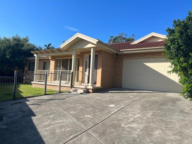 Three bedroom home in sought after Anna Bay