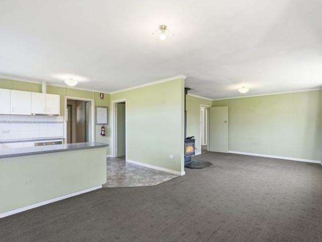 Three Bedroom Home in Peaceful Position