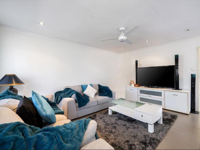 Three Bedroom Home In Quiet Street