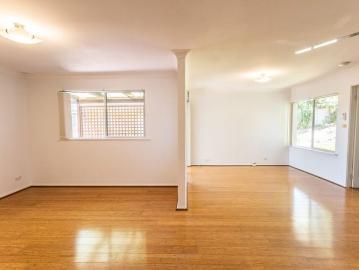 Three bedroom home in walking distance to Nelson Bay CBD