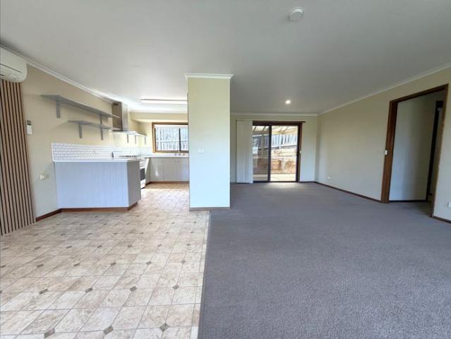 THREE BEDROOM HOME IN WARRNAMBOOL