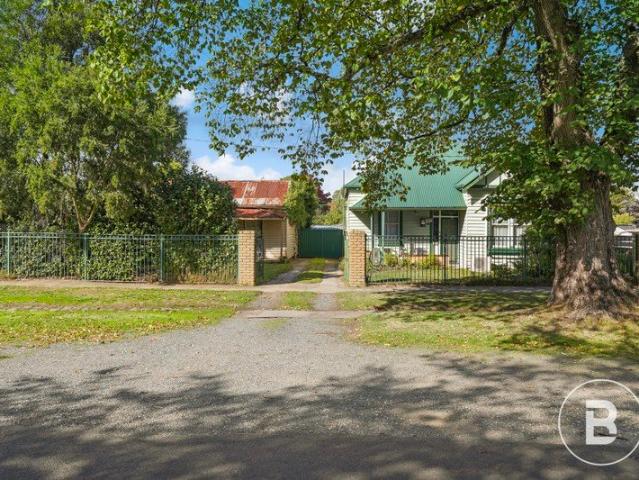 THREE BEDROOM HOME ON HUGE BLOCK PLUS A COTTAGE