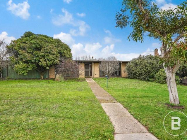 THREE BEDROOM HOME ON CORNER ALLOTMENT IN COUNTRY TOWNSHIP OF BEAUFORT