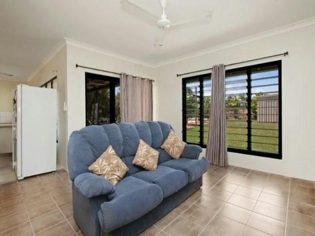 THREE BEDROOM HOME OFFERING SPACE, CONVENIENCE & LIFESTYLE
