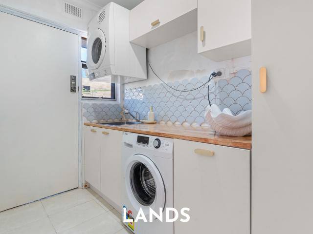 Three Bedroom Home Set On a Spacious 702 SQM Allotment
