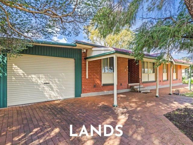 Three Bedroom Home Set On a Spacious 870 SQM Corner Allotment