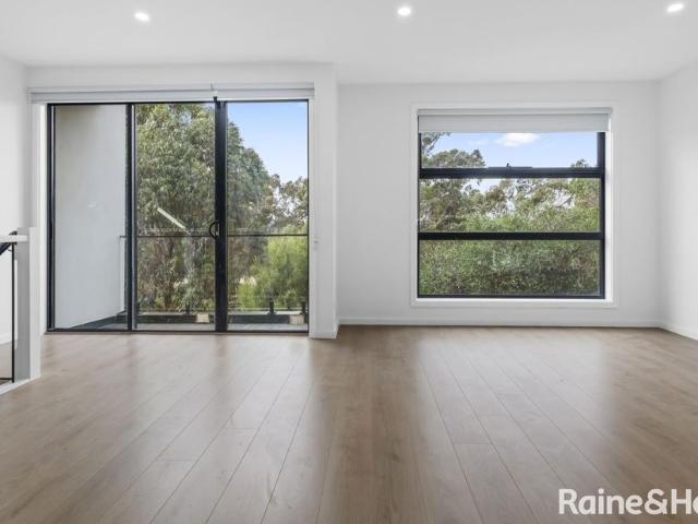 THREE BEDROOM HOME WITH VIEWS OF BOTANIC GARDENS