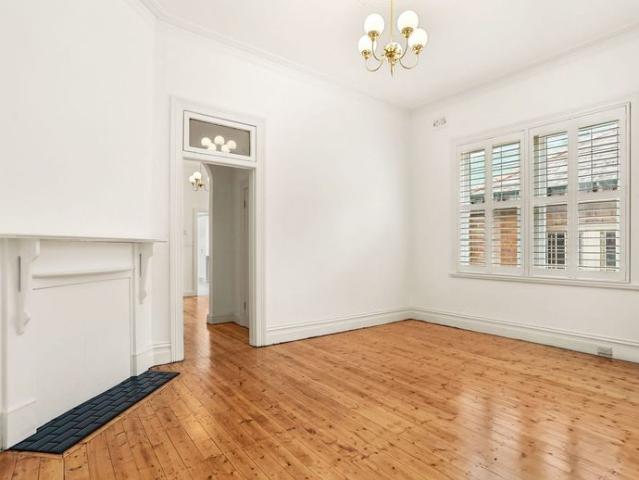 THREE BEDROOM HOME WITH BAY VIEWS