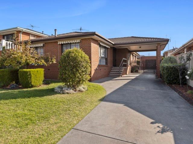 Three Bedroom Home with Great Outdoor Space