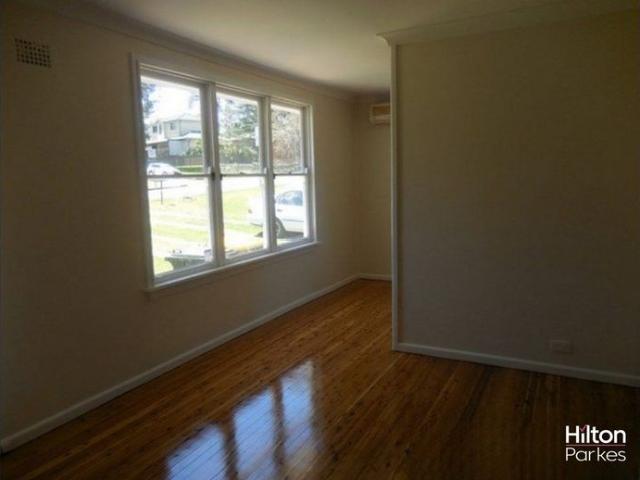 Three Bedroom Home With Modern Kitchen