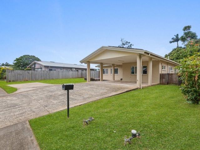 Three Bedroom Home with Solar, Battery & Huge Backyard