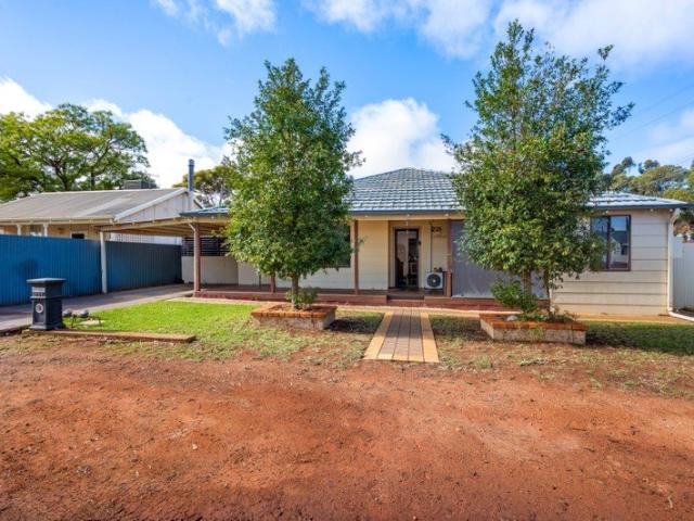 Three Bedroom Home That Has Ample Internal Living Space  Plus The Bonus Of An Entertainers Backyard!