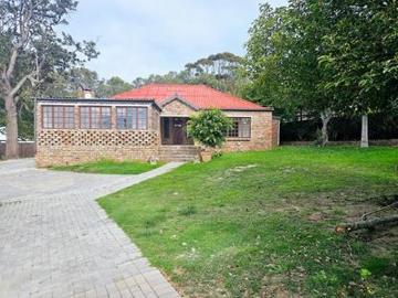three bedroom house on the market in.