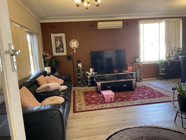 Three Bedroom House For rent at Kogarah