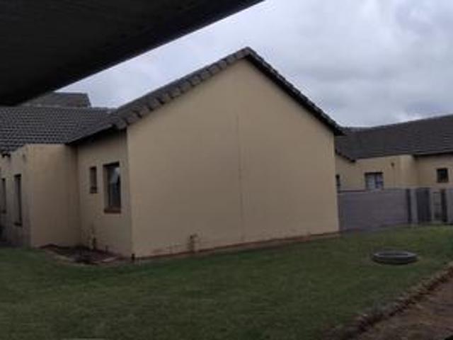three bedroom house for rental at cashane