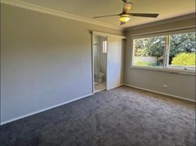 Three Bedroom House South Tamworth