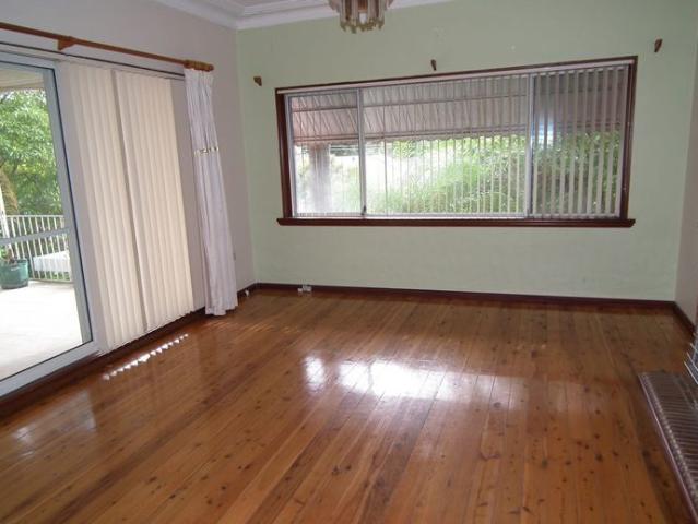 THREE BEDROOM HOUSE WITH POOL