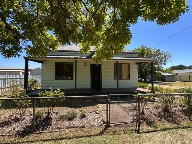 THREE BEDROOM IN QUIET LOCATION