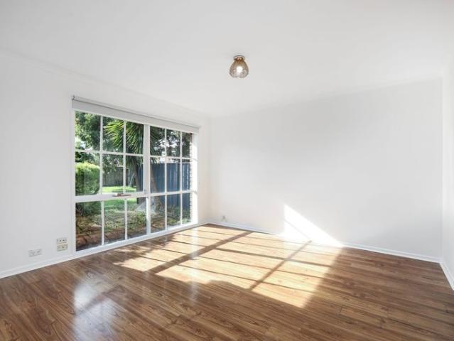 Three bedroom living
