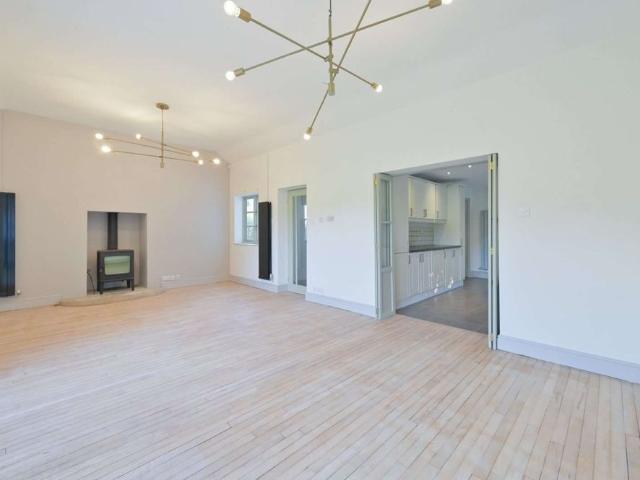 Three bedroom lodge house in Bowcott with rural views