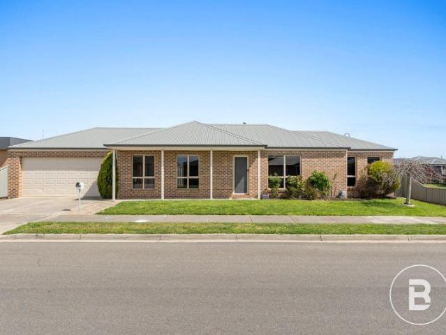 THREE BEDROOM LOW MAINTENANCE LIVING ON A CORNER BLOCK