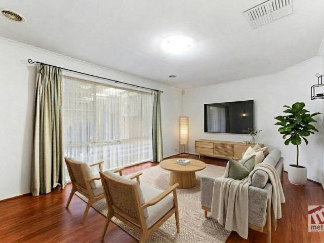 THREE BEDROOM PLUS STUDY FAMILY HOME!
