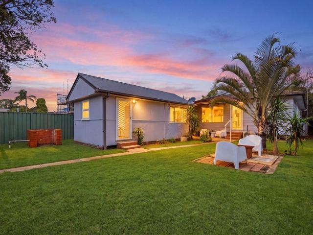 THREE BEDROOM RENOVATED HOUSE WITH HOME OFFICE/STUDIO & APPROVED TWO BEDROOM GRANNY FLAT ON REAR LANE INVEST, MOVE IN