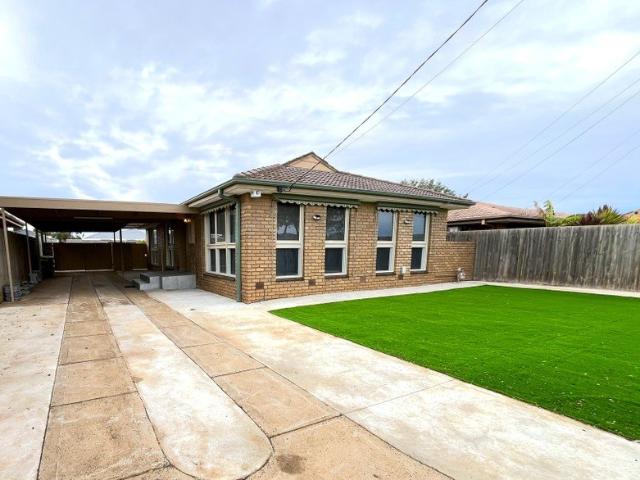 Three Bedroom Renovated House in Prime Location !