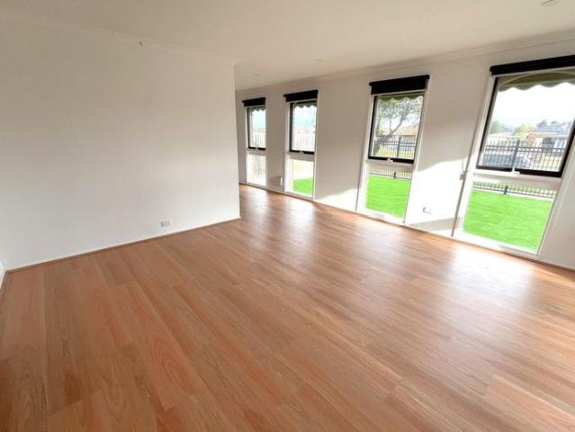 Three Bedroom Renovated House in Prime Location !
