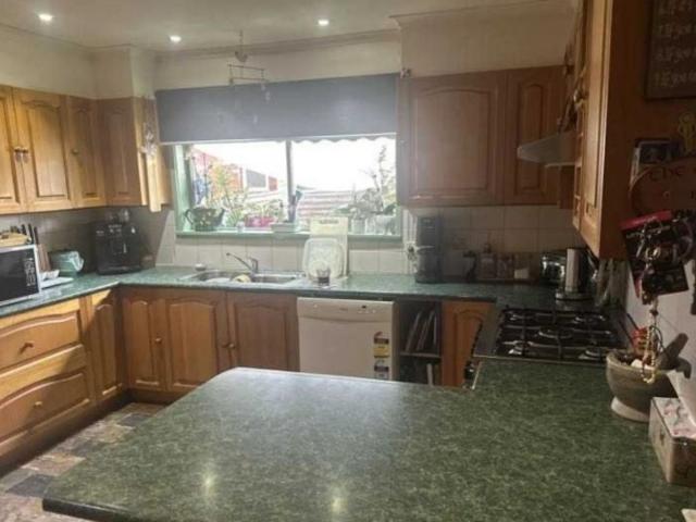 THREE BEDROOM + STUDY IN A CONVENIENT MELTON LOCATION