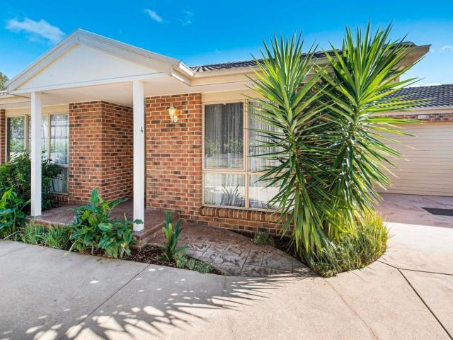 Three Bedroom Stylish, Low Maintenance Living