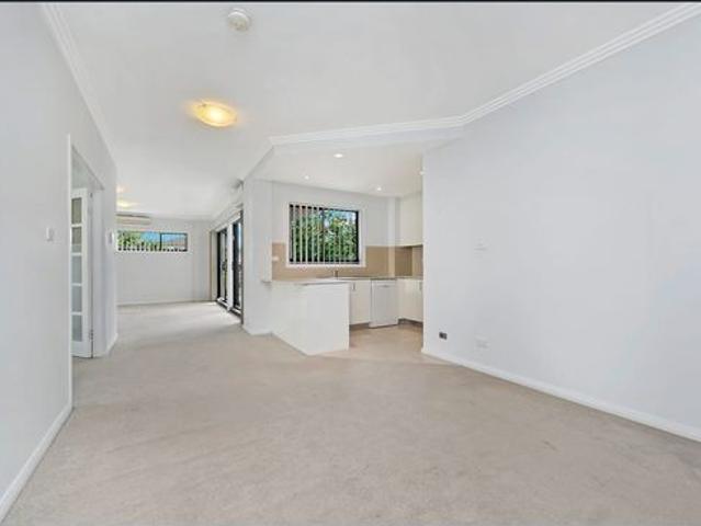 Three Bedroom Spacious, Light Filled Unit