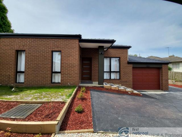 THREE BEDROOM, TWO BATHROOM VILLA UNIT IN A QUIET LOCATION