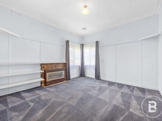 THREE BEDROOM, TWO BATHROOM, MULTIPLE LIVING ZONES