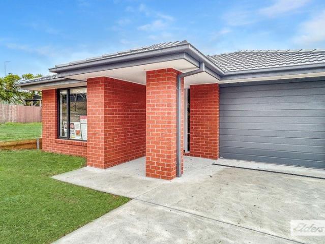 THREE BEDROOM TWO BATHROOMS