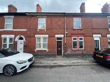 Three Bedroom Terraced House on Brighton Road