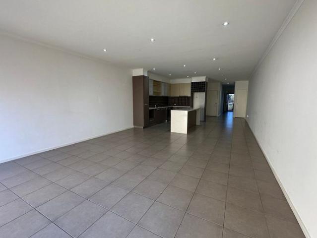 THREE BEDROOM TOWNHOUSE!