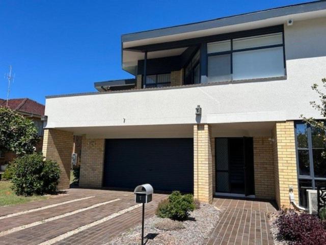 Three bedroom Townhouse Tuncurry