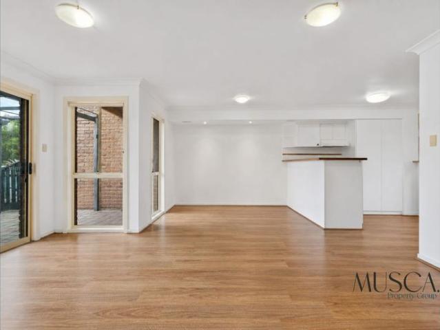 Three Bedroom Townhouse with Pool Access and Water Included