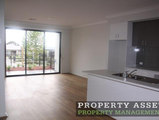 Three Bedroom Townhouse with Solar!