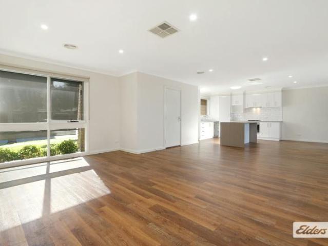 Three Bedroom Townhouse with Spacious Backyard
