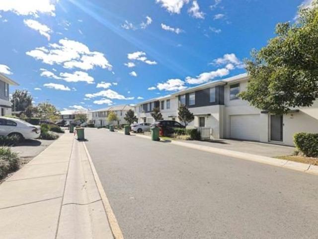 Three Bedroom Townhouse Close To All Amenities!