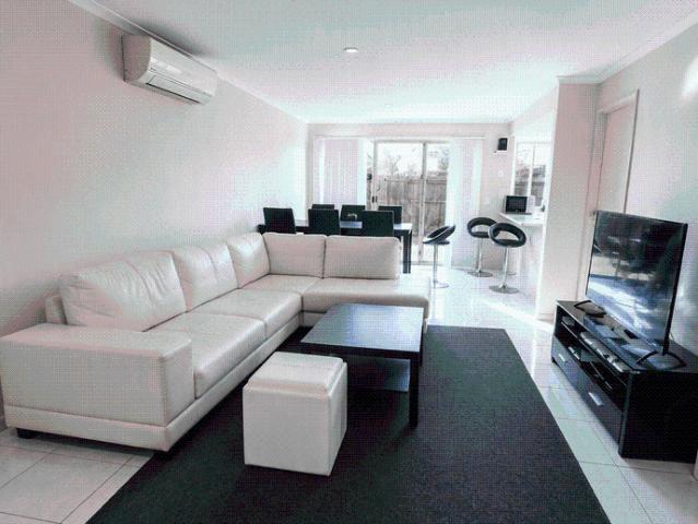Three Bedroom Townhouse Close to Harbour Town