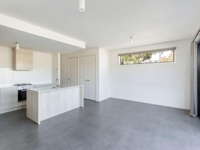 Three Bedroom Townhouse in Valley Lake Estate