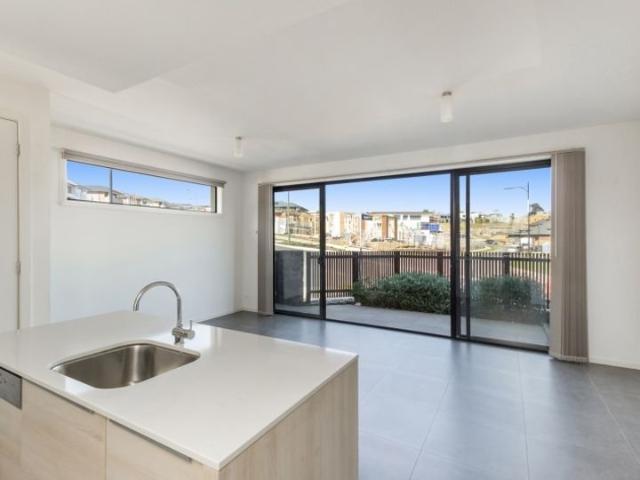 Three Bedroom Townhouse in Valley Lake Estate