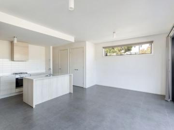 Three Bedroom Townhouse in Valley Lake Estate