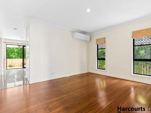 Three Bedroom Townhouse in Wooloowin