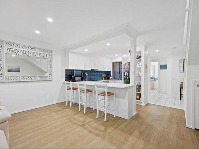 Three Bedroom Townhouse in a Great Location!
