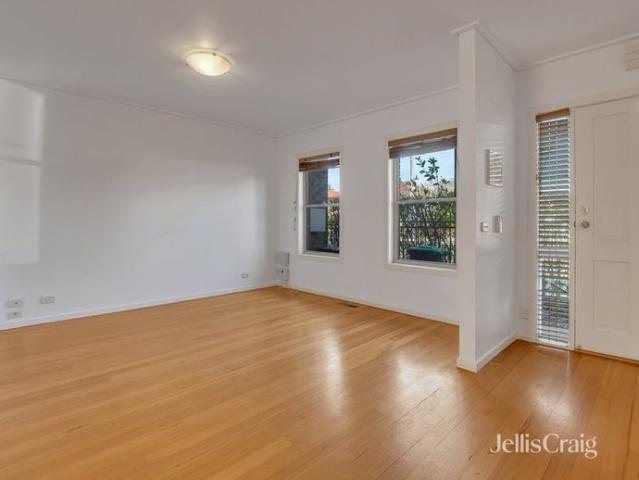 Three Bedroom Townhouse in Brunswick West